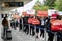 Canadian government moves to end Air Canada strike, seeks binding arbitration
