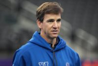 Eli Manning pranks Jordan Spieth, Rickie Fowler at FedEx St. Jude golf