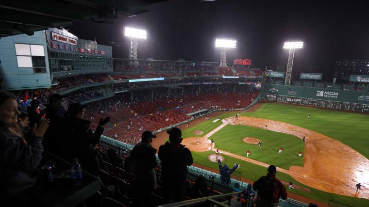 Red Sox break six-year home attendance drought, against Royals
