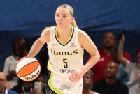 Wings rookie Paige Bueckers (back) ruled out vs. Liberty